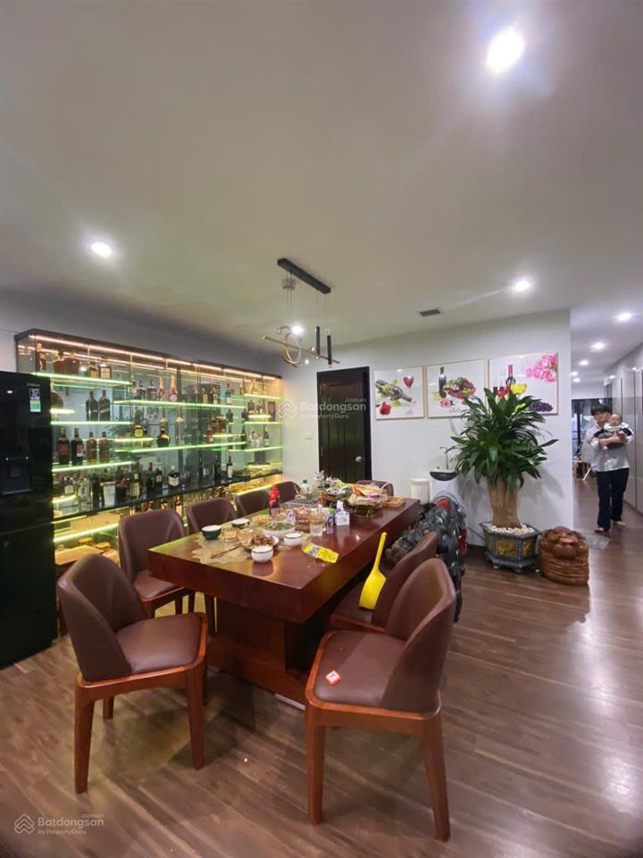 Căn hoa hậu view hồ tầng 19 3pn 2wc tại ngọc khánh plaza số 1 phạm huy thông ba đình