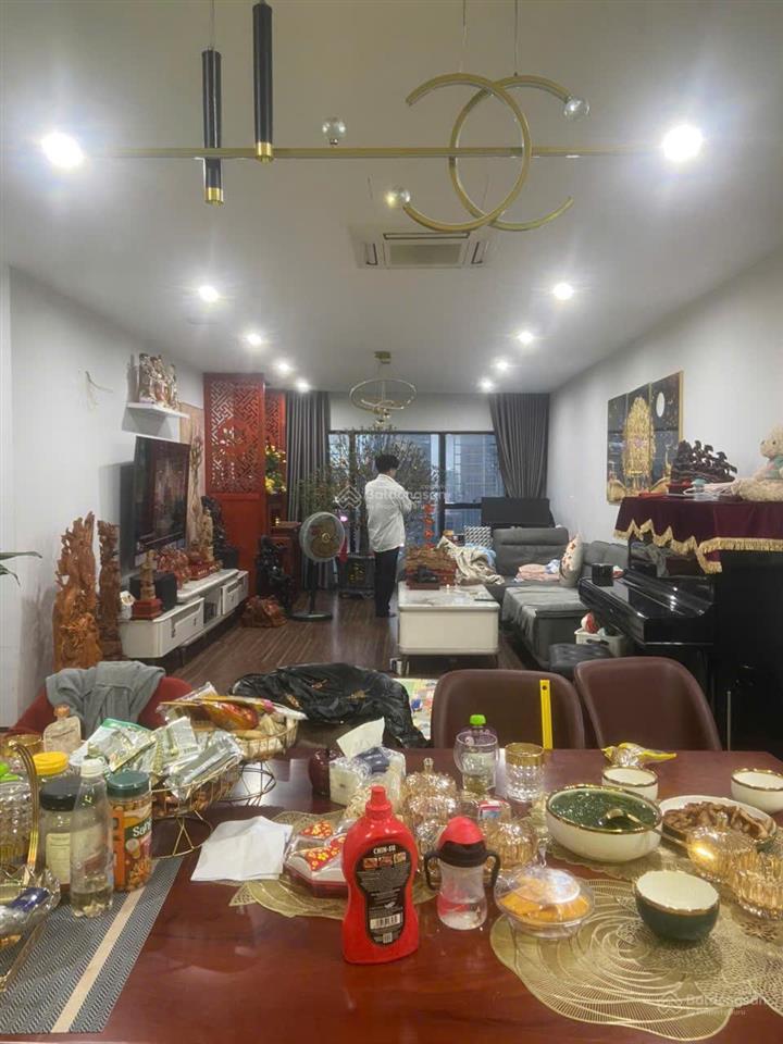 Căn hoa hậu view hồ tầng 19 3pn 2wc tại ngọc khánh plaza số 1 phạm huy thông ba đình