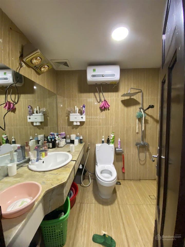 Căn hộ chung cư tầng 19 hiếm 3pn giá chỉ 70tr/m2 ban công rộng, view hồ đẹp tại số 1 phạm huy thông