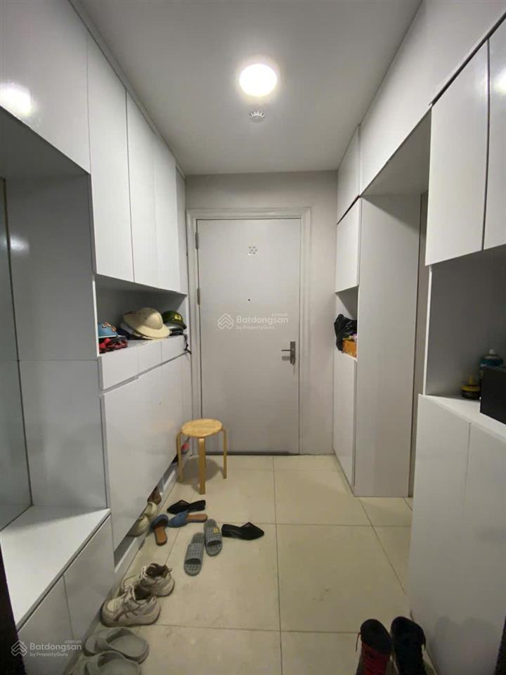 Căn hộ chung cư tầng 19 hiếm 3pn giá chỉ 70tr/m2 ban công rộng, view hồ đẹp tại số 1 phạm huy thông