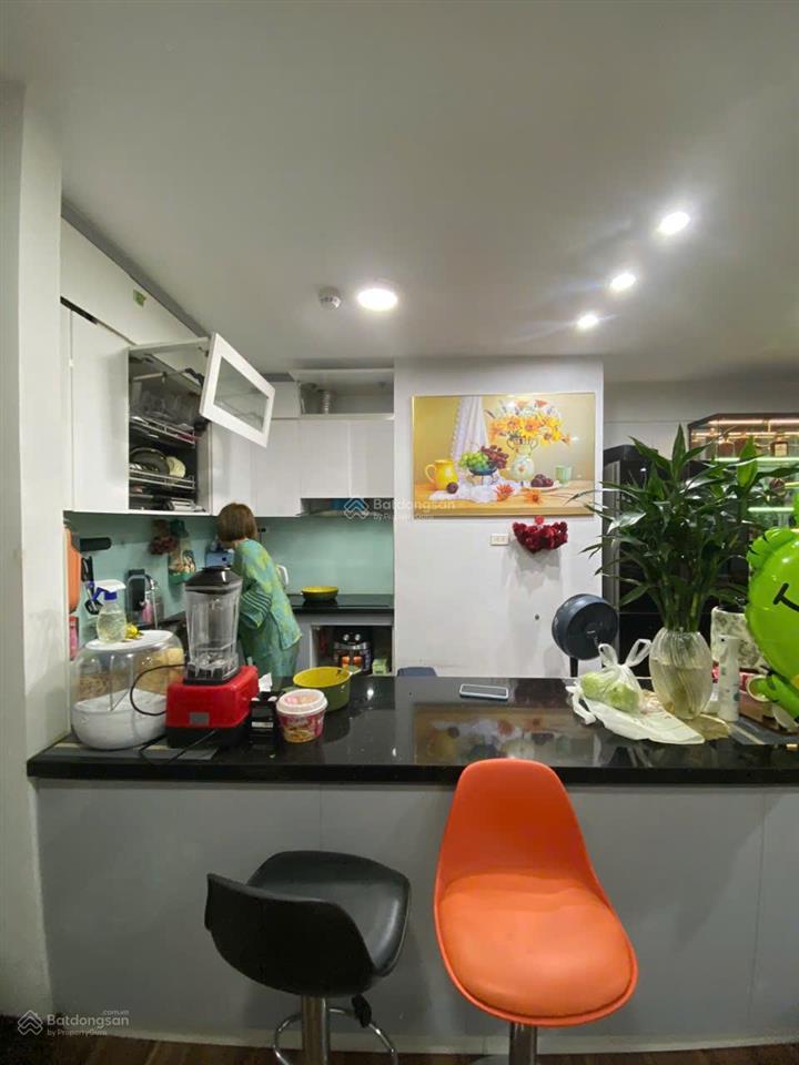 Căn hộ chung cư tầng 19 hiếm 3pn giá chỉ 70tr/m2 ban công rộng, view hồ đẹp tại số 1 phạm huy thông