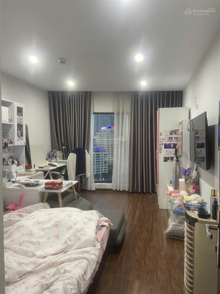 Căn hộ chung cư tầng 19 hiếm 3pn giá chỉ 70tr/m2 ban công rộng, view hồ đẹp tại số 1 phạm huy thông