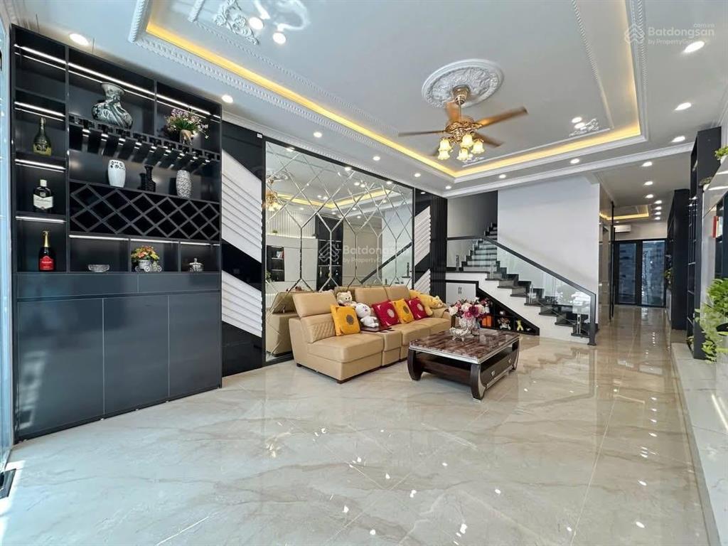 Nhà mặt đường tuyến 2 quán nam kênh dương, lê chân, hải phòng