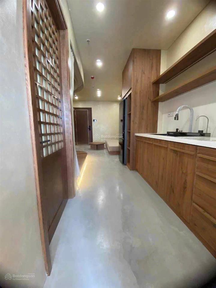 Chính chủ bán căn hộ tầng cao 1pn, dt 45.4m2, hướng nam, giá tốt, nội thất sẵn, dọn vào ở ngay.