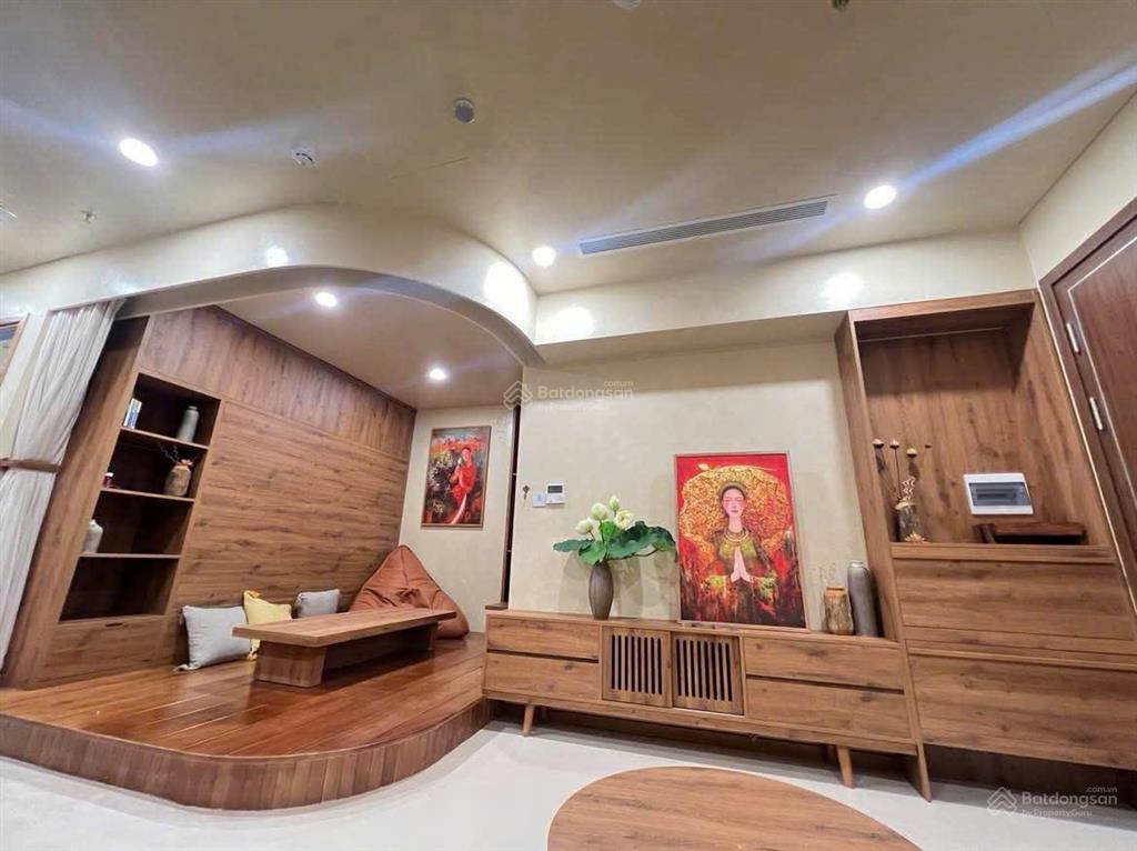 Chính chủ bán căn hộ tầng cao 1pn, dt 45.4m2, hướng nam, giá tốt, nội thất sẵn, dọn vào ở ngay.