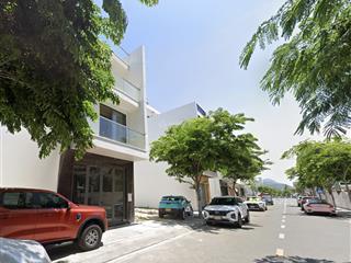 Bán gấp nhà phố 3.5 tầng tại khu đô thị vcn phước long 2, giá 8,x (tỷ), dtxd 265,8m2, giá tốt
