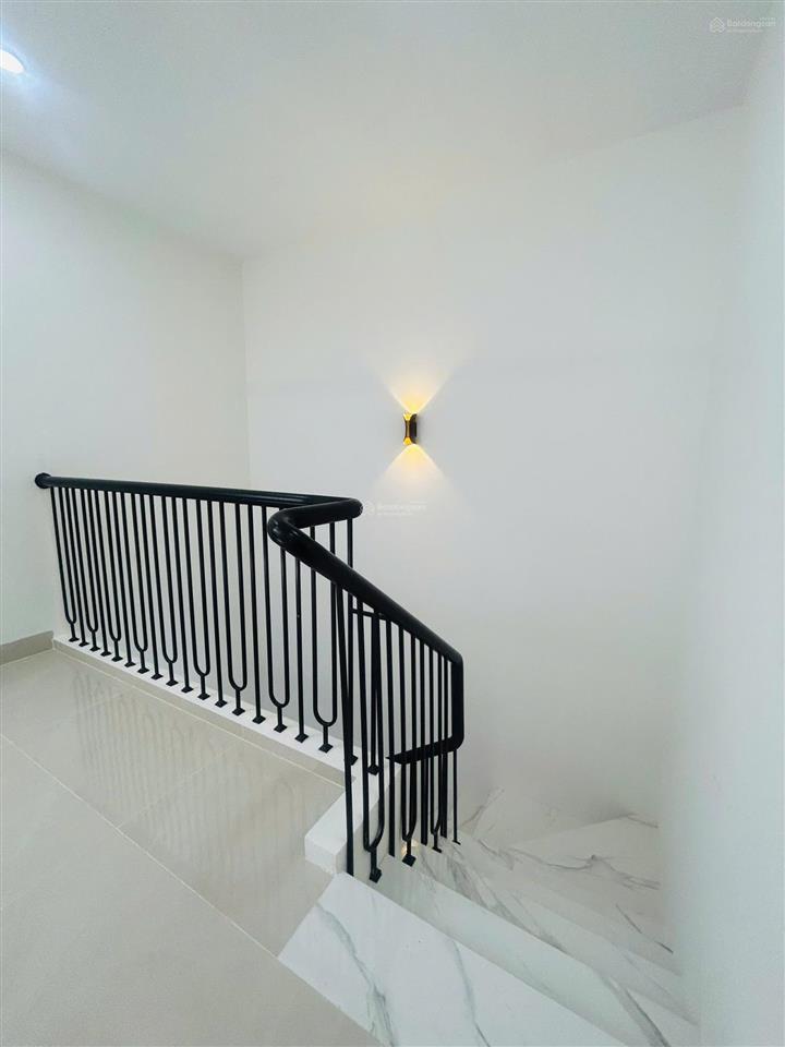 Nhà diên an 2 mê đúc kiên cố, thiết kế hiện đại, nội thất cao cấp, sổ sẵn, đường ô tô, giá 2,85 tỷ