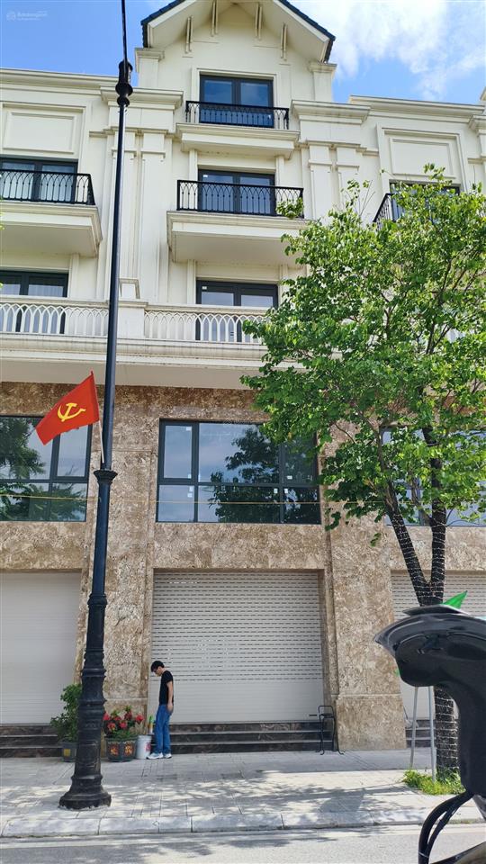 Bán nhà 5 tầng, mặt đường đôi tl286 kim đô city yên phong. sổ đỏ cá nhân.