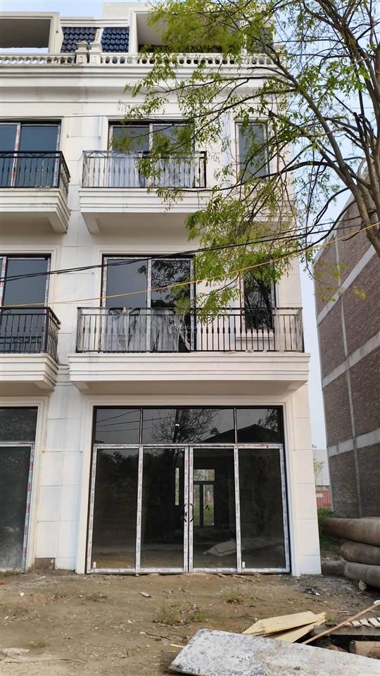 Bán nhà 4 tầng, kinh doanh tốt, trung tâm từ sơn