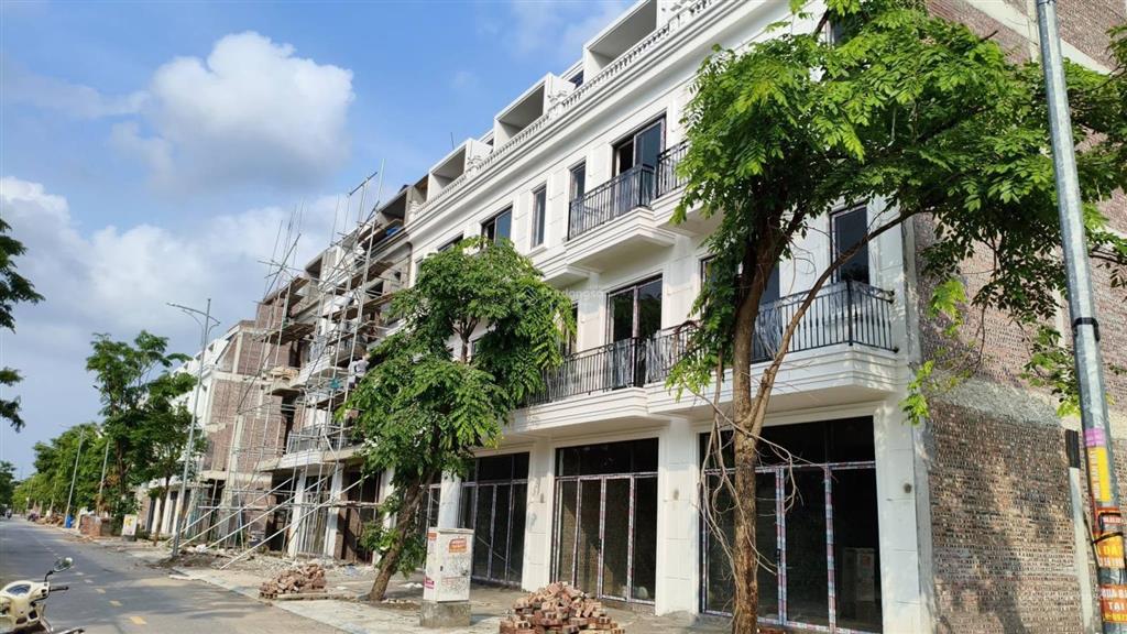 Bán nhà 4 tầng mới xây, giá 7.x tỷ, kinh doanh tốt, trang hạ từ sơn bắc ninh