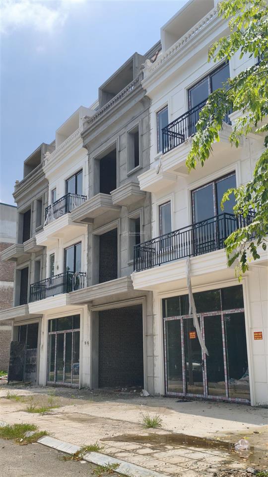 Bán nhà 4 tầng mới xây, giá 7.x tỷ, kinh doanh tốt, trang hạ từ sơn bắc ninh