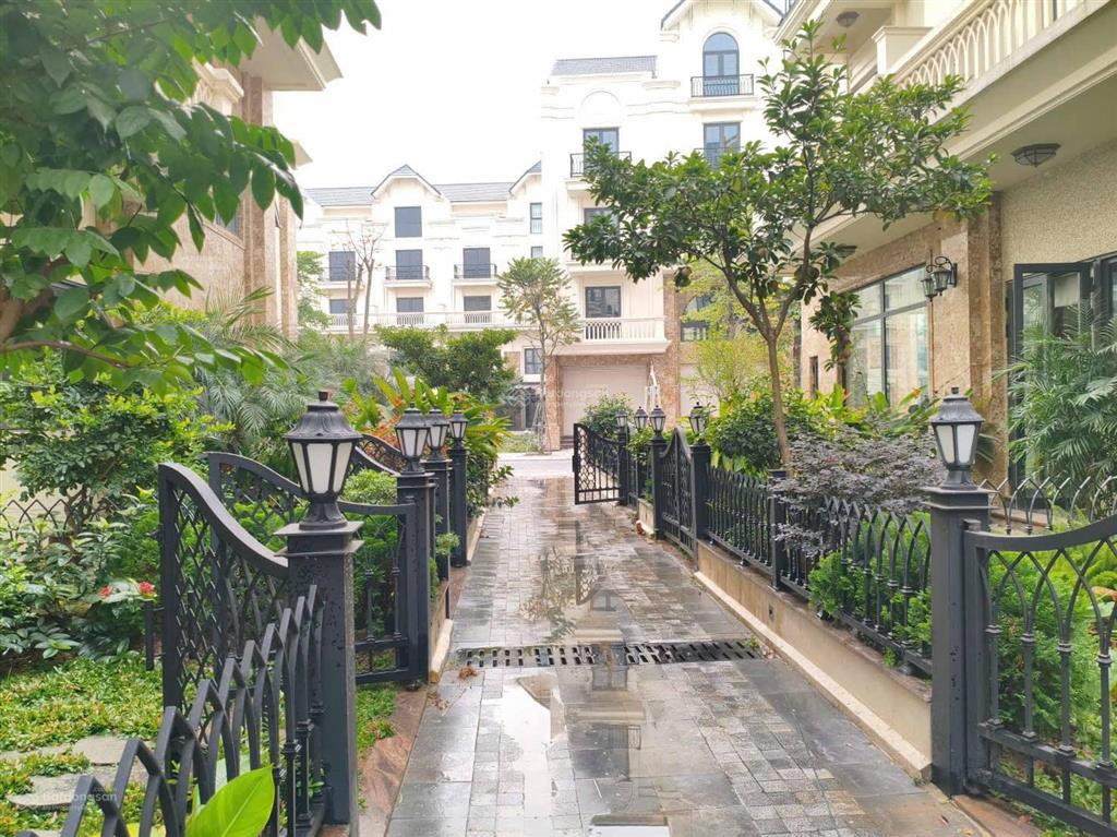 Bán căn shophouse 5 tầng mặt đường tl286 kim đô yên phong qh rộng 50m