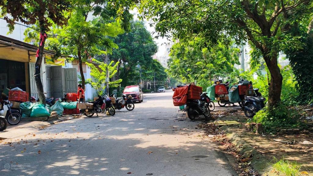 Đất xây trọ siêu đẹp từ sơn. 107m2 mặt tiền 6,5m. đường 3 ô tô. đối diện đh tdtt bắc ninh