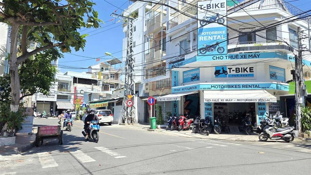 E xuân bán nhà 3 tầng góc 2 mặt tiền đường bạch đằng , đang cho thuê 23 triệu / tháng