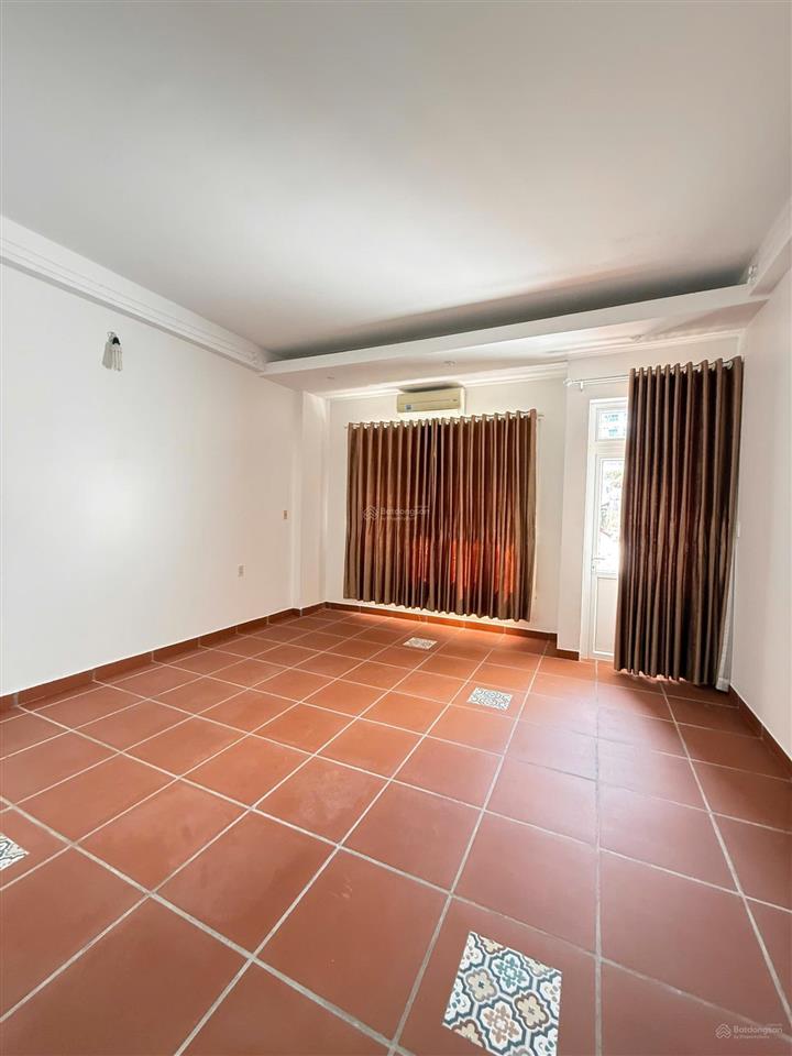 Bán nhà 5 tầng đường lê thanh nghị cách bãi tắm 500m , giá 12 tỷ