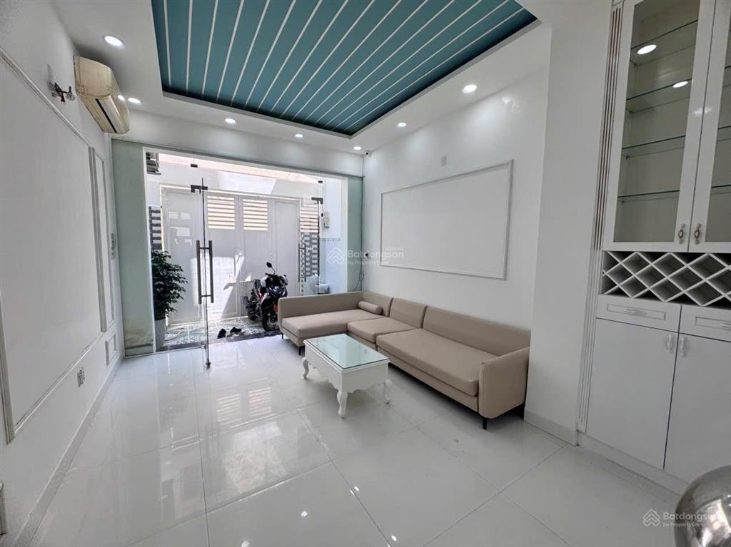 Chính chủ bán nhà 4 tầng giá rẻ gần siêu thị lotte giá chỉ 4 tỷ 800 triệu, sổ hồng chuẩn chỉnh