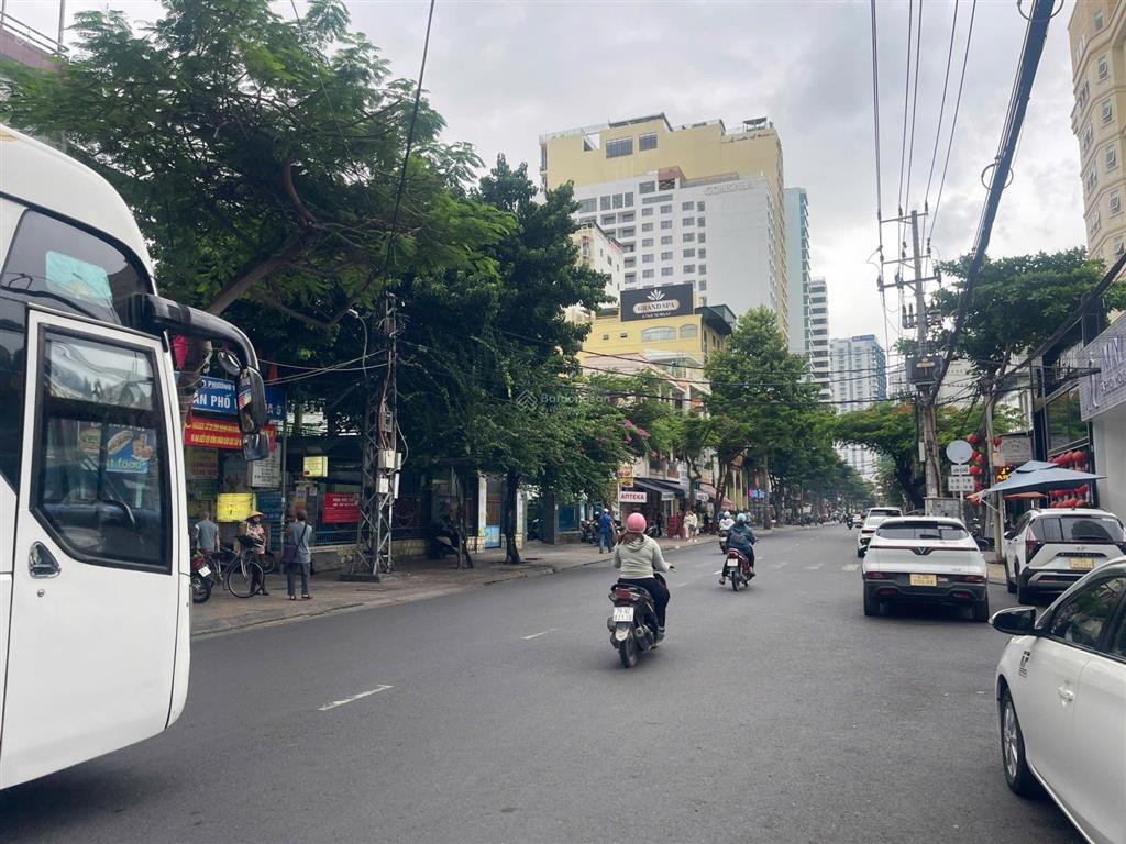 Bán nhà 2 tầng đường hùng vương đối diện chợ đêm nha trang, đang cho thuê 70 triệu/tháng