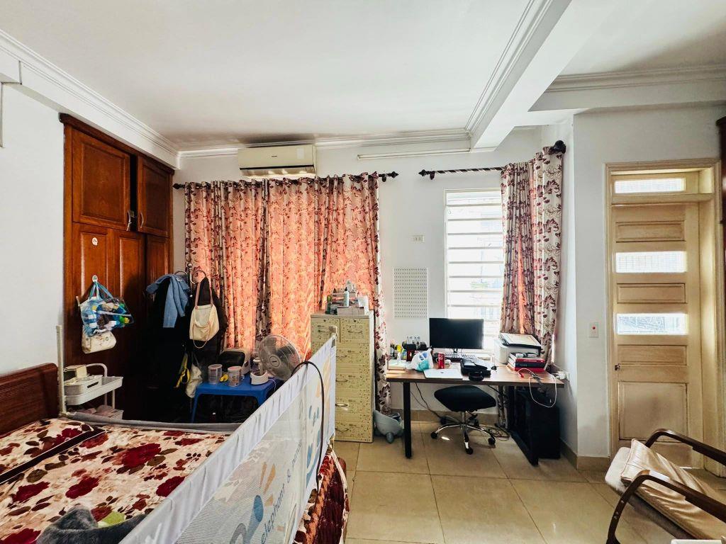 (DUY NHẤT) Bán nhà phân lô ngõ 26 Đỗ Quang 90mx5T MT rộng 28 tỷ oto tránh KD VP ở sướng sổ vuông