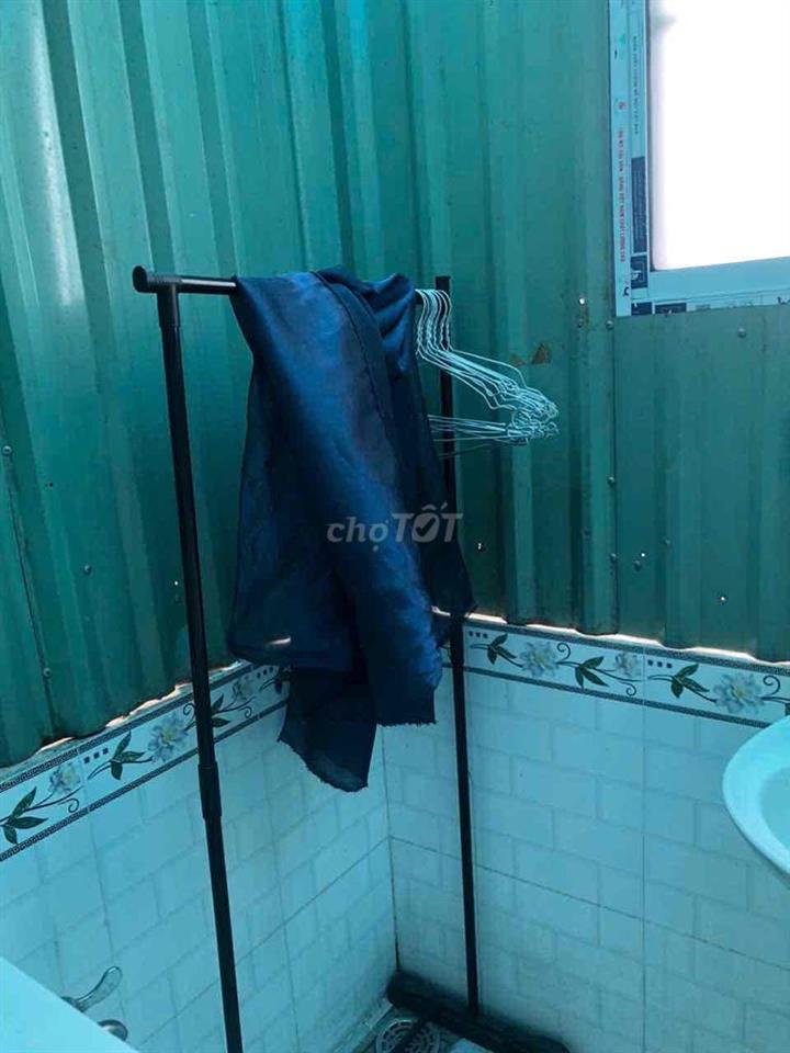 Phong 16m2 ban công toilet riêng Đông Hưng Thuận