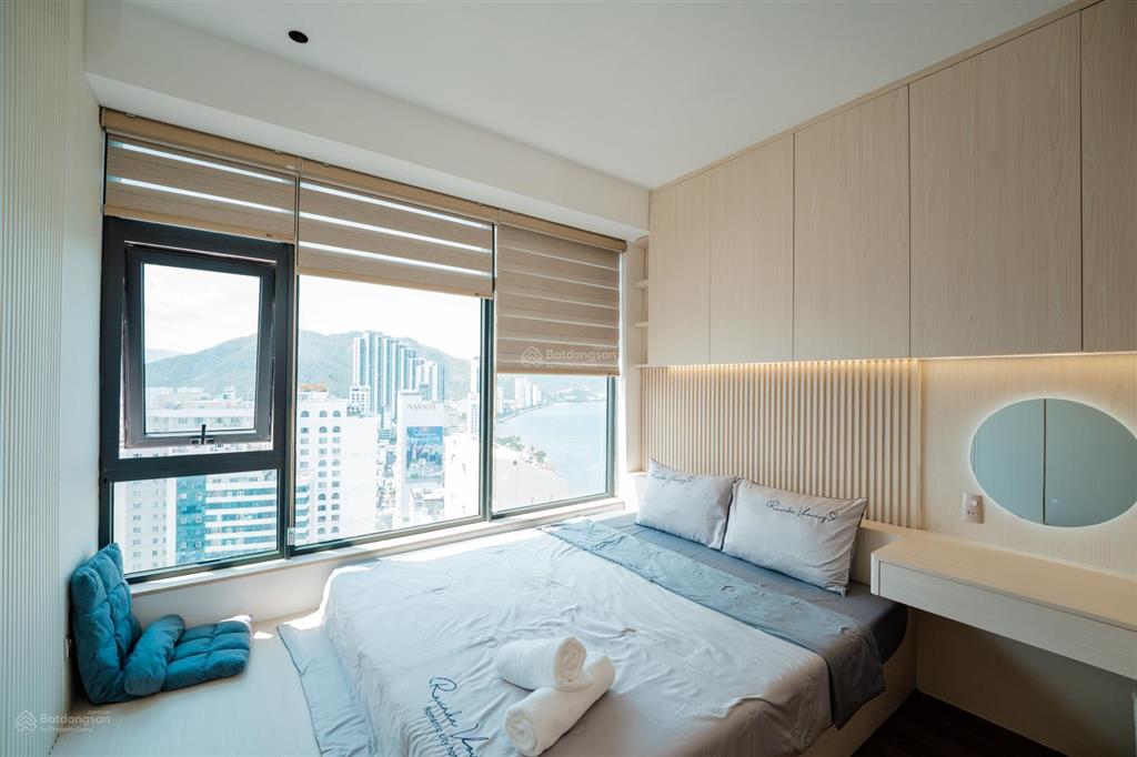 Căn hộ cải tạo đẹp hơn nguyên bản, đập ban công, chuyển bếp, nội thất cao cấp, mường thanh viễn tri