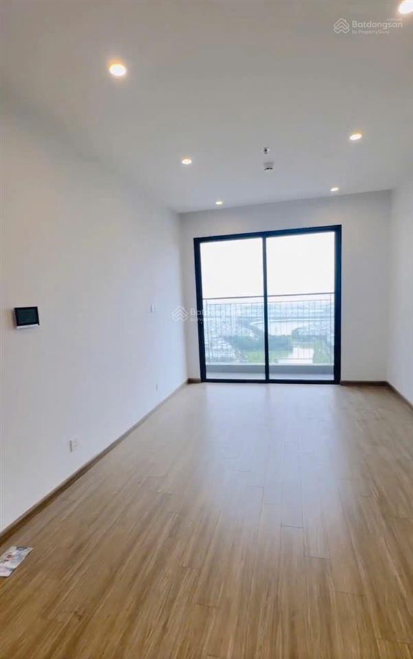 Cần bán gấp căn hộ 2pn 2vs dt 50m2 giá rẻ nhất khu vực long biên