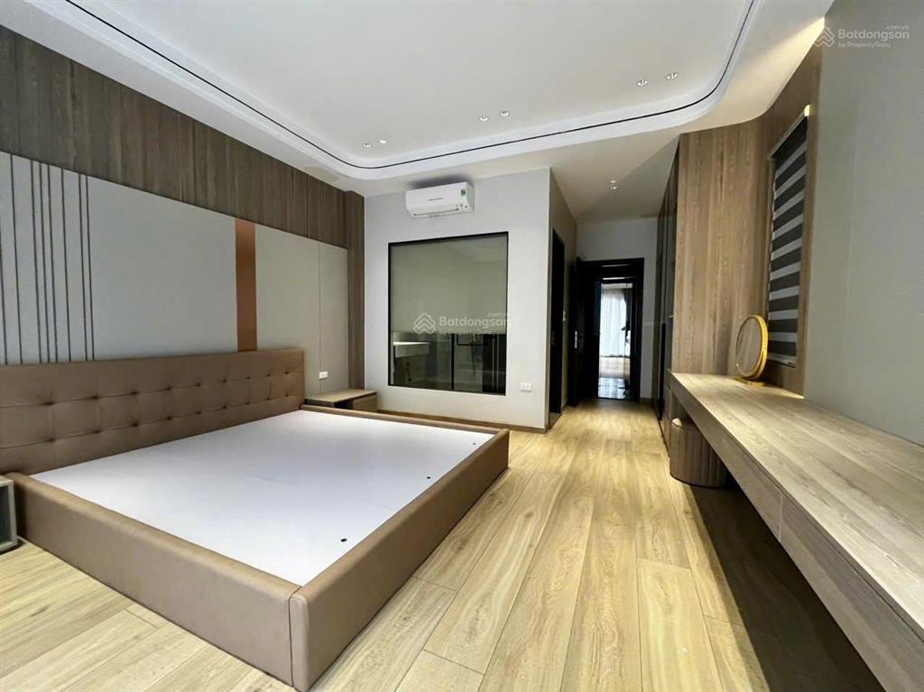 Ban nhanh căn nhà đẹp nhất phố sài đồng long biên 53,5m2 15,5 tỷ thương lượng mạnh