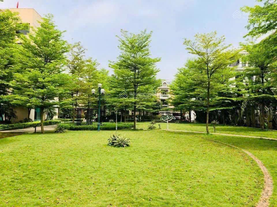 Cần bán nhanh căn 100m2 3pn 2vs tầng trung đẹp tại chung cư ct15 green park việt hưng giá đẹp