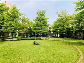 Cần bán nhanh căn 100m2 3pn 2vs tầng trung đẹp tại chung cư ct15 green park việt hưng giá đẹp