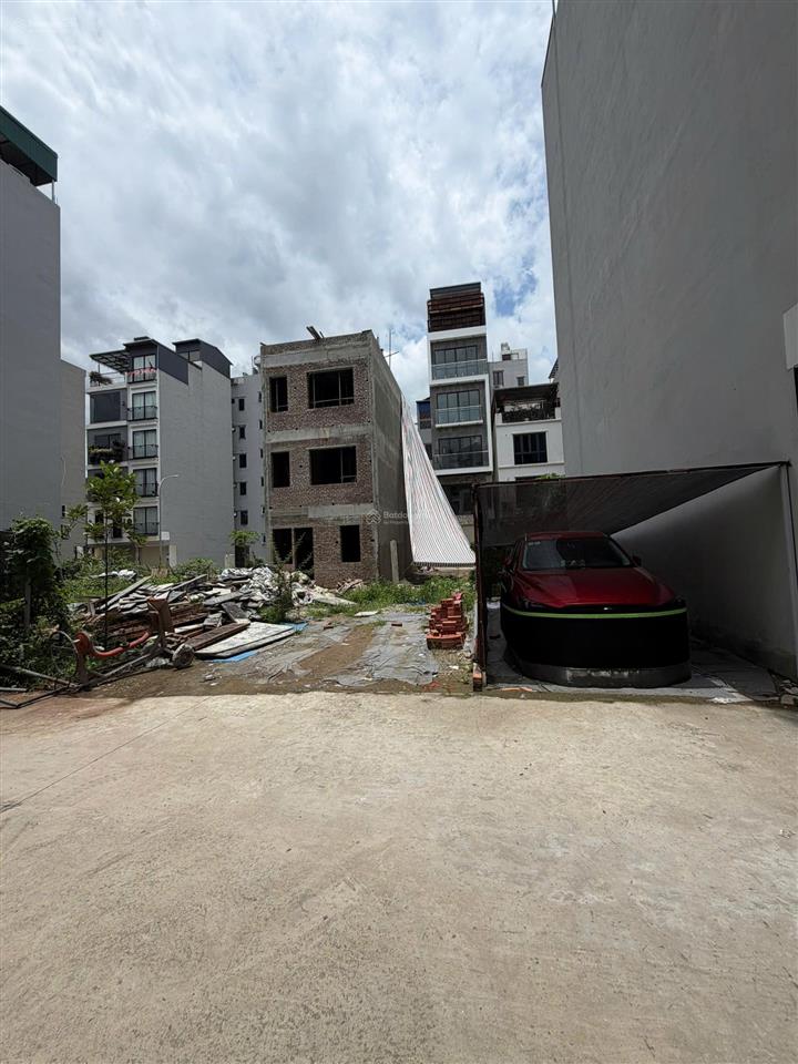 Bán lô đất tái định cư ngọc thụy 50m2 mặt tiền 5m thoáng trước sau giá rẻ nhất khu 15,8 tỷ