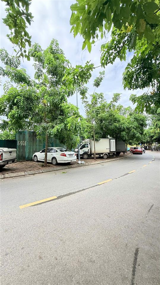 Chủ cần bán nhanh căn nhà vườn khu phân lô quân đội thạch bàn giá tham khảo tốt trong khu vực