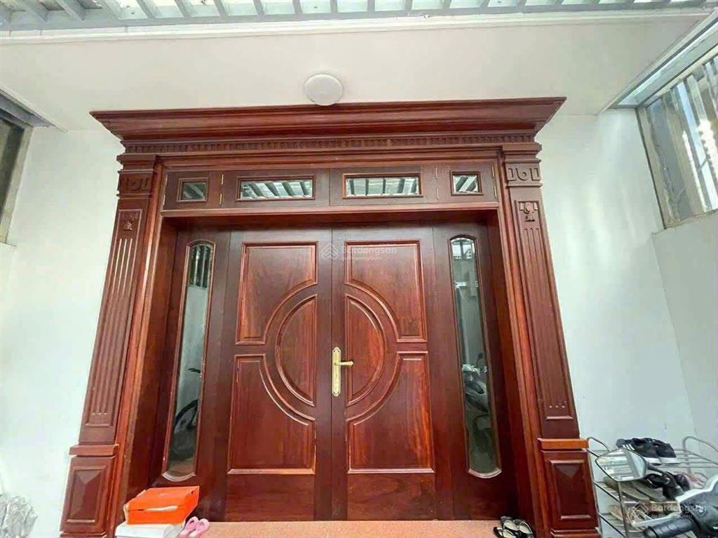 Cần bán gấp căn nhà mặt ngõ 83m2 khu ngã tư sở 29,5 tỷ có thương lượng
