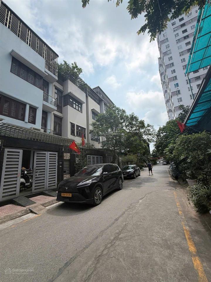 Cần bán gấp căn nhà mặt ngõ 83m2 khu ngã tư sở 29,5 tỷ có thương lượng