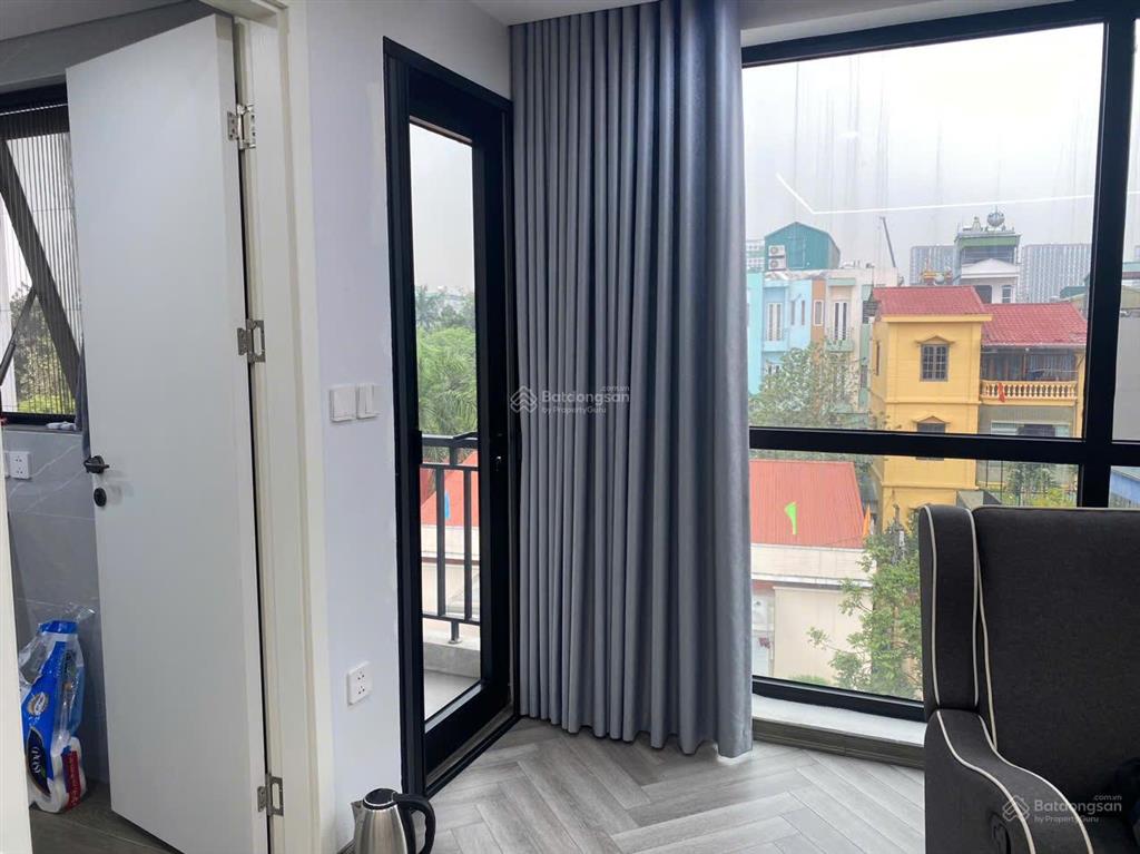 Bán siêu phẩm dân xây 5 tầng thang máy gara 3 ô tô full tiện ích công năng tại gia quất, long biên