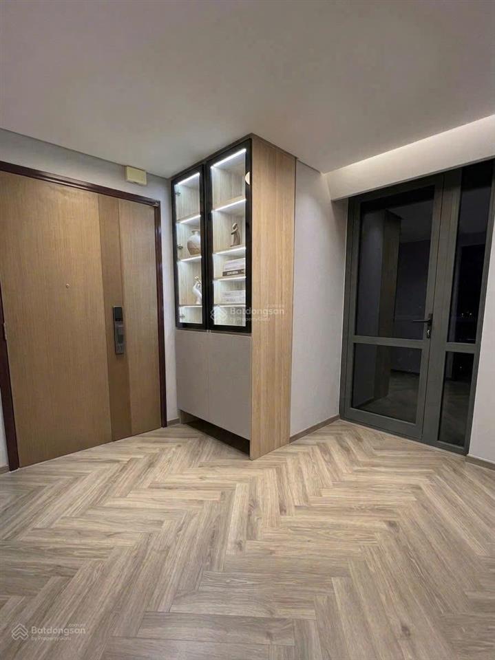 Cần bán nhanh căn nhà mipec long biên khu vực cực ít nhà bán  80m2  giá ngon nhất khu