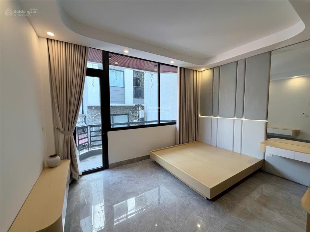 Bán căn nhà đẹp dân xây phố vũ đức thận ngay big c long biên 76m2 5 tầng 22 tỷ có thương lượng