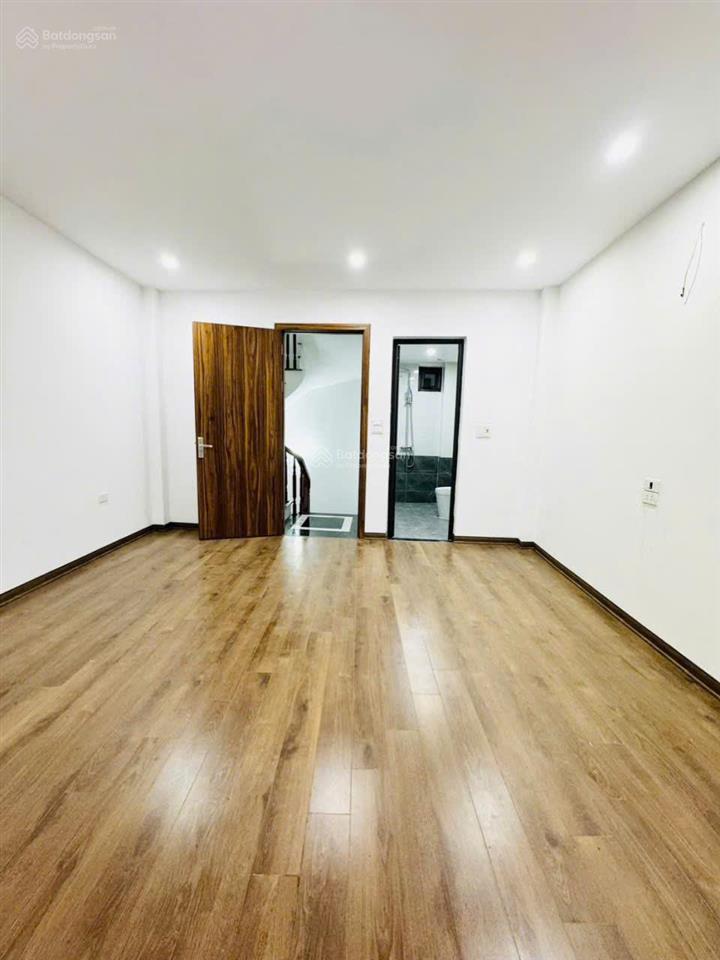 Bán nhanh nhà ngọc thụy, bồ đề, ô tô đỗ cổng. dt 32m2  5 tầng  nhà xây mới nhỉnh 7 tỷ