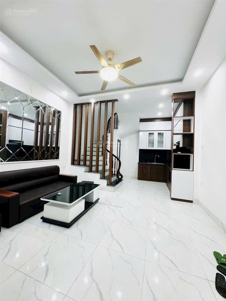 Bán nhanh nhà ngọc thụy, bồ đề, ô tô đỗ cổng. dt 32m2  5 tầng  nhà xây mới nhỉnh 7 tỷ
