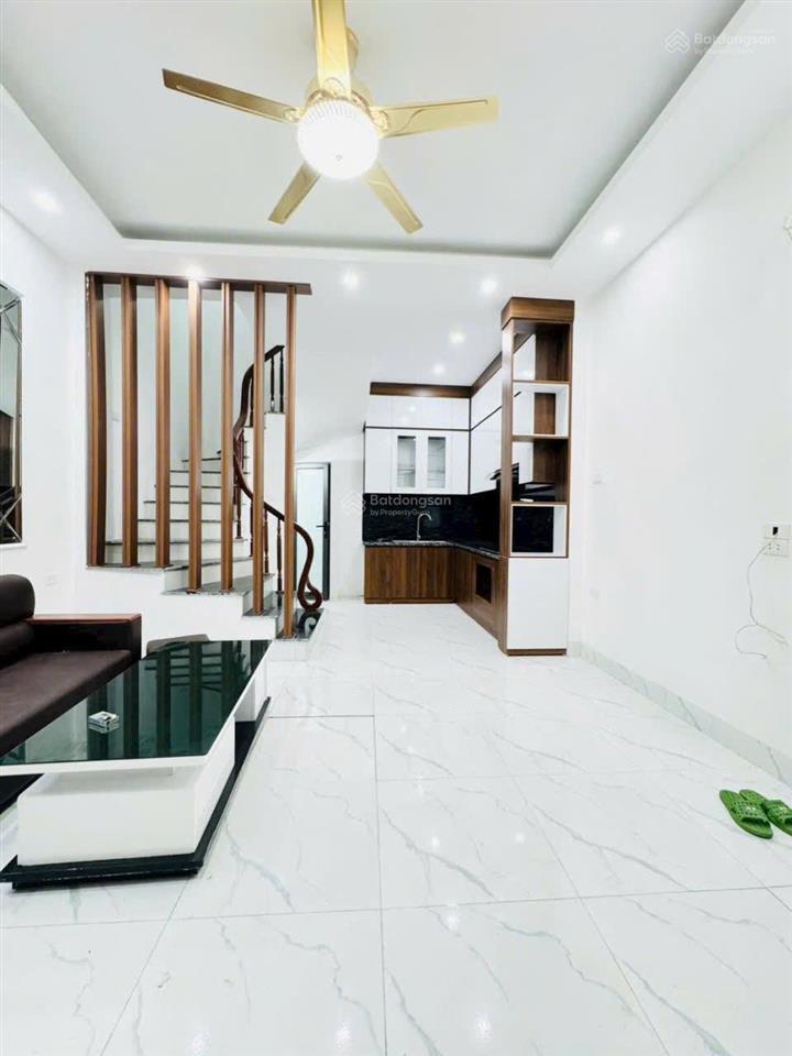 Bán nhanh nhà ngọc thụy, bồ đề, ô tô đỗ cổng. dt 32m2  5 tầng  nhà xây mới nhỉnh 7 tỷ