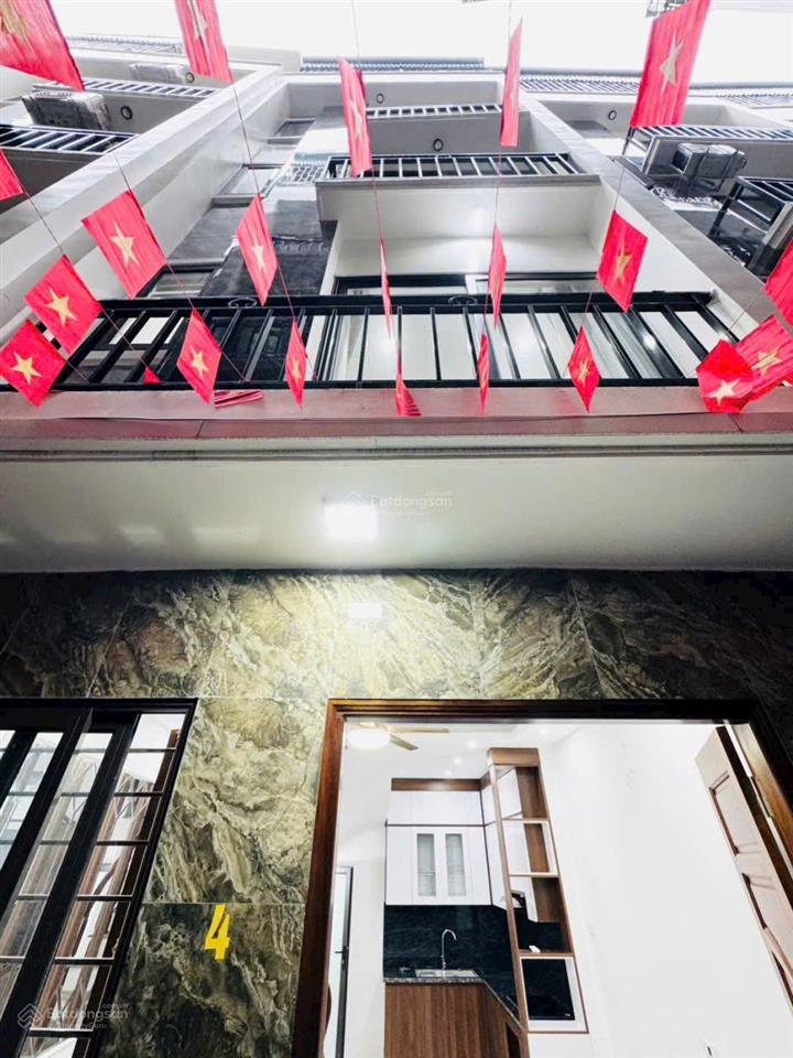 Bán nhanh nhà ngọc thụy, bồ đề, ô tô đỗ cổng. dt 32m2  5 tầng  nhà xây mới nhỉnh 7 tỷ