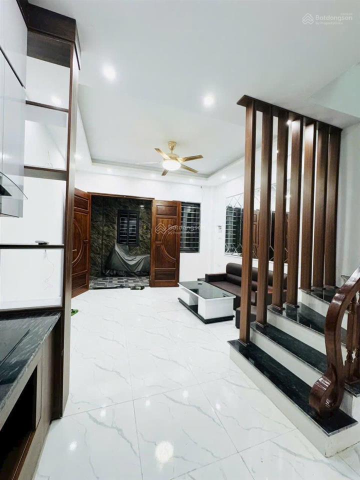Bán nhanh nhà ngọc thụy, bồ đề, ô tô đỗ cổng. dt 32m2  5 tầng  nhà xây mới nhỉnh 7 tỷ