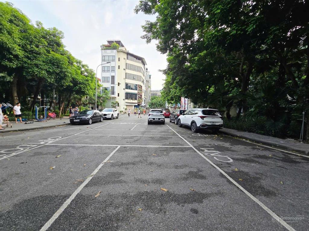 Bán đất mặt đường phố trạm long biên ô tô tránh kinh doanh nhỉnh 17 tỷ còn tl