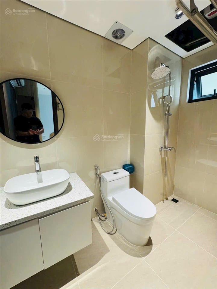 Bán nhà ngọc thụy 32m2 6 tầng thang máy 8,2 tỷ còn thương lượng