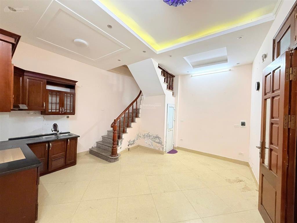 Bán gấp căn nhà ngõ 461 trần khát chân 38m2 giá ngon 8,9 tỷ