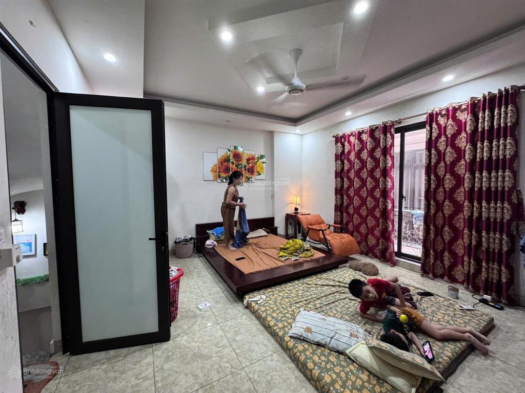 Bán nhà bồ đề 5 tầng 34m2 nhỉnh 8 tỏi tl.