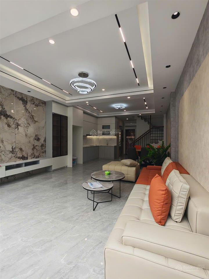 Gần hồ ao lão, chợ mới ngọc thụy, khai sơn hill, trường qt pháp, công viên 66m2 12,5 tỷ