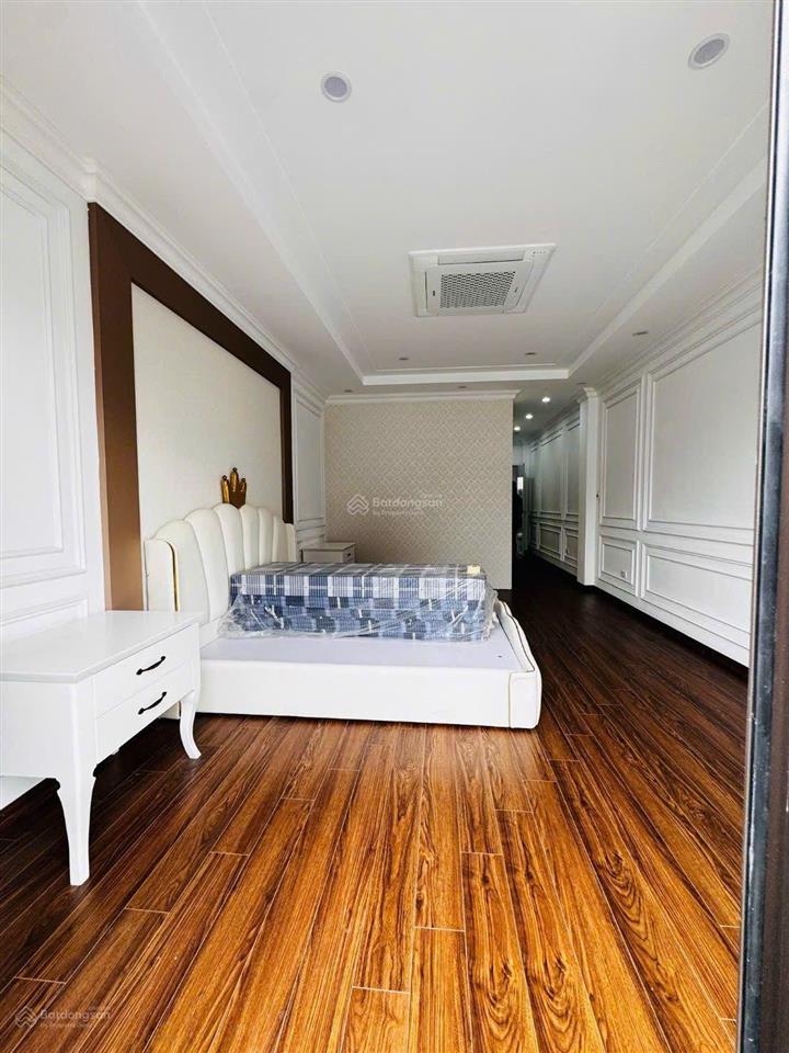 Bán nhanh căn nhà đẹp ở sướng phố vũ đức thận ngay bigc long biên 65m2 8 tầng nhỉnh 21 tỷ