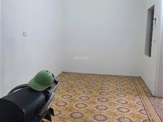 Cho thuê phòng ở số 2/ 13/ ngõ 133 tân ấp, ba đình. phòng riêng không chung chủ.