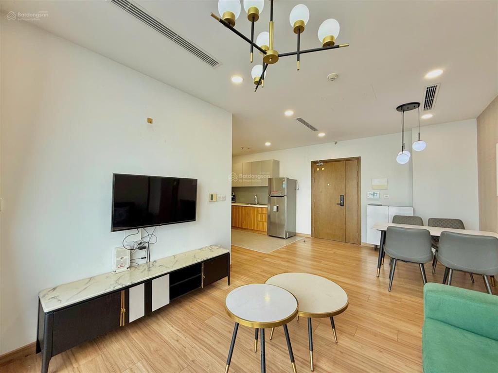 Cho thuê 3 phòng ngủ, 2wc, 90m2, full nội thất, eco green quận 7