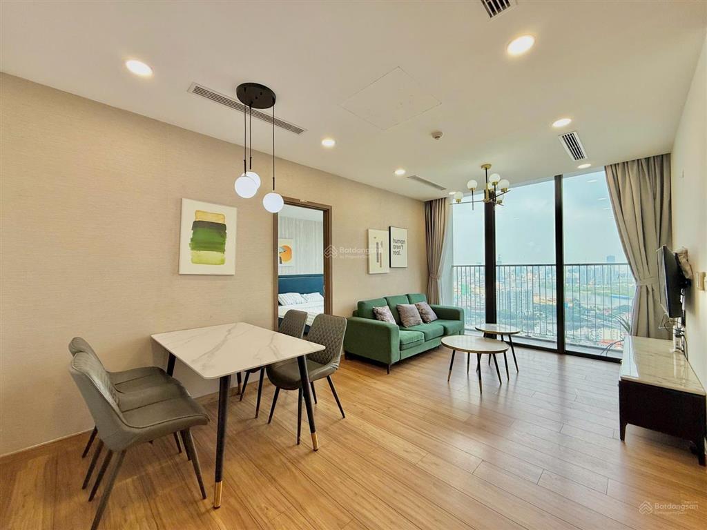 Cho thuê 3 phòng ngủ, 2wc, 90m2, full nội thất, eco green quận 7
