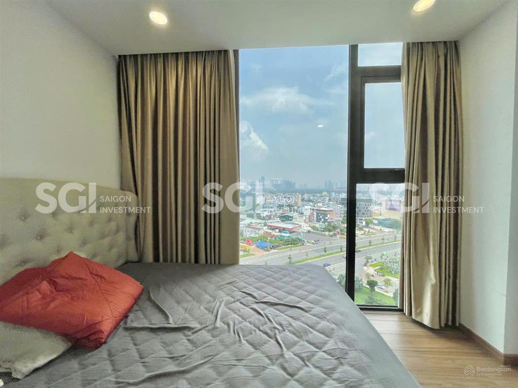 Bán căn hộ 3 phòng ngủ, 86m2, eco green q7. sổ hồng. giá 8.5 tỷ.  0888 887 ***